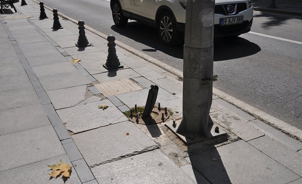 Omurtak Caddesi'ne Yakışmayan Görüntüler 