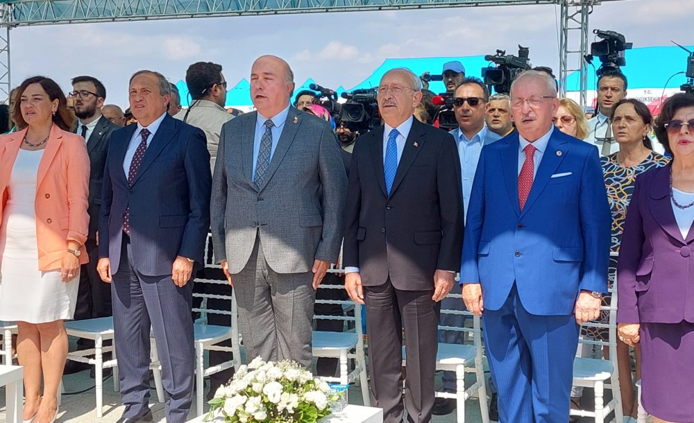 Büyükşehir Belediye Binası Görkemli Törenle Açıldı