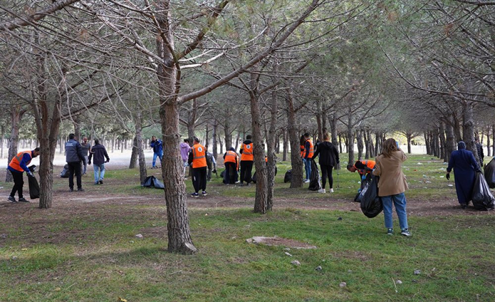 Tema Parkı Temizlendi 