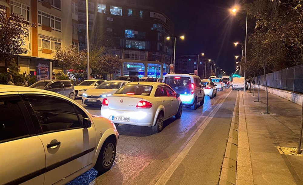 Akşam Trafiği Çileye Dönüşüyor