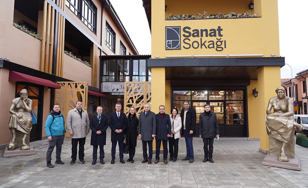 Başkan Sarıkut Eskişehir'de Ziyaretlerde Bulundu 