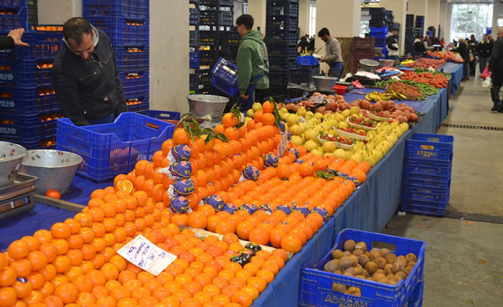 Çorlu'da Haftalık Bin Ton Yaş Sebze Meyve Satılıyor