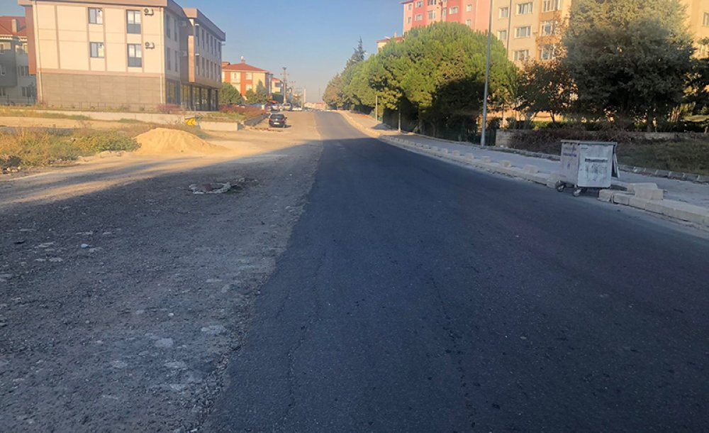 Kumru Caddesi'nin Asfaltı Yarım