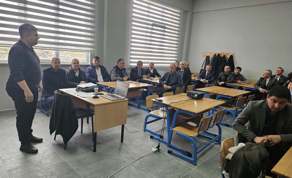 Okul Müdürleri Seminerde Bir Araya Geldi 