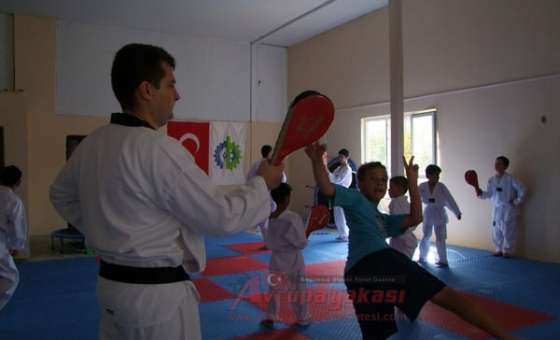 Ergene'de Açılan ‘Taekwondo Kursu' Devam Ediyor