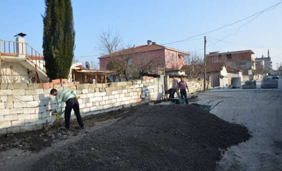 Kırkgöz Mahallesi'nde Kilit Parke Döşeme Çalışmaları Devam Ediyor