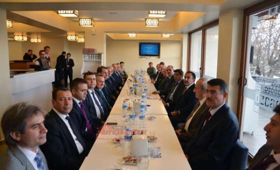 Tekirdağ Müftüsü Mahmut Gürlen`e Veda Yemeği Düzenlendi