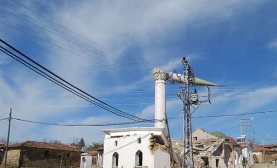 Depremden Ve Yağışlardan Zarar Gören Aksakal Köyü Camii Yıkıldı