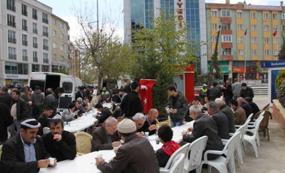 Kapaklı Belediyesi'nden Kutlu Doğum'da 500 Kişiye Pilav