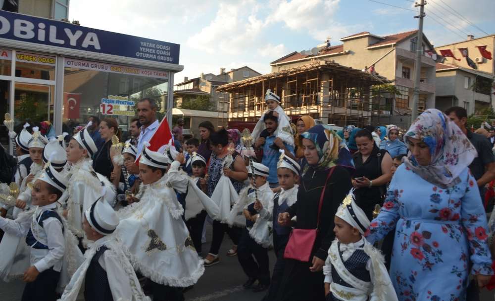 Ergeneliler Manuş Baba Ile Coştu