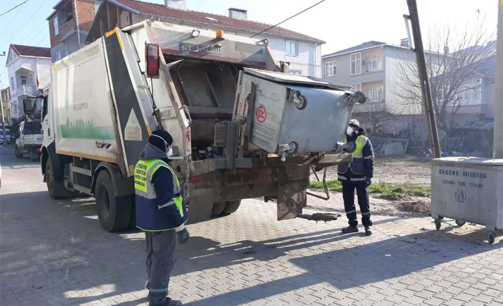 Temizlik İşleri Kesintisiz Çalışıyor