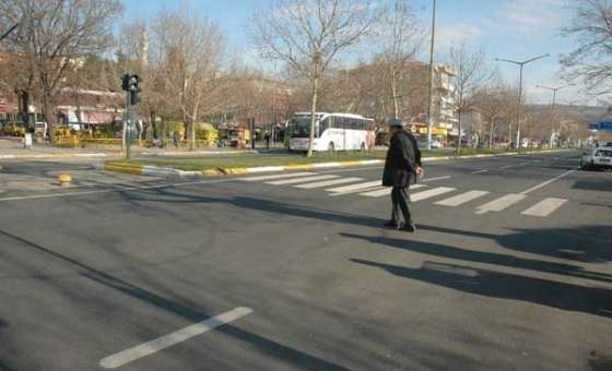 Yaya Yolu Çizgileri Karadeniz Fıkralarını Aratmıyor  