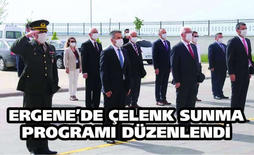 Ergene'de Çelenk Sunma Programı Düzenlendi 