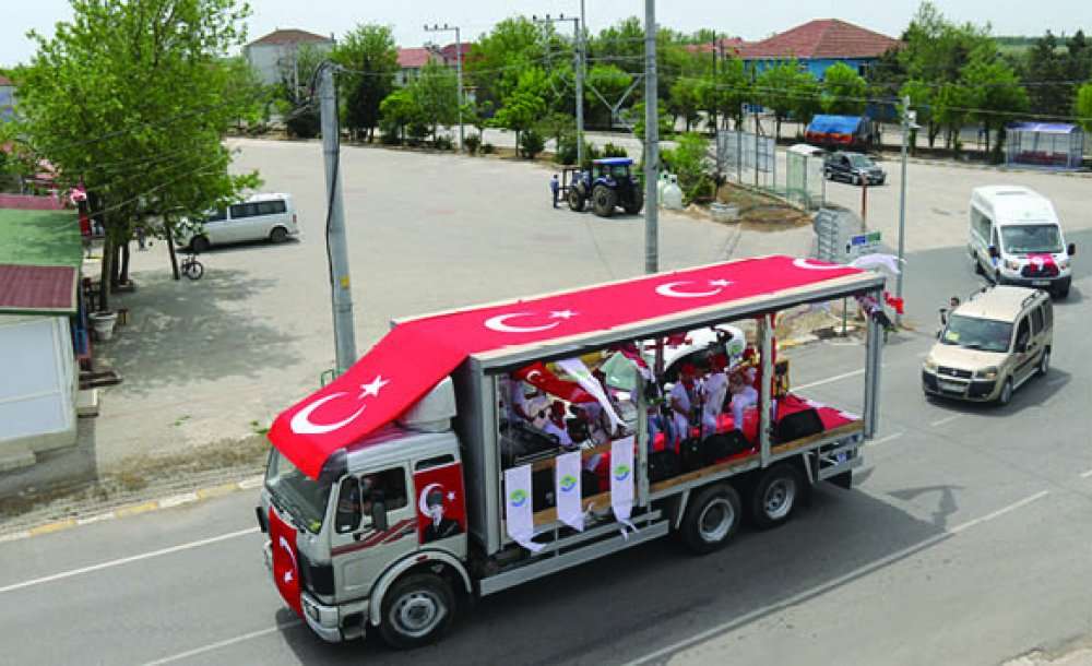 Ergene Belediyesi Bayram Coşkusunu Bando Takımı İle Yaşattı