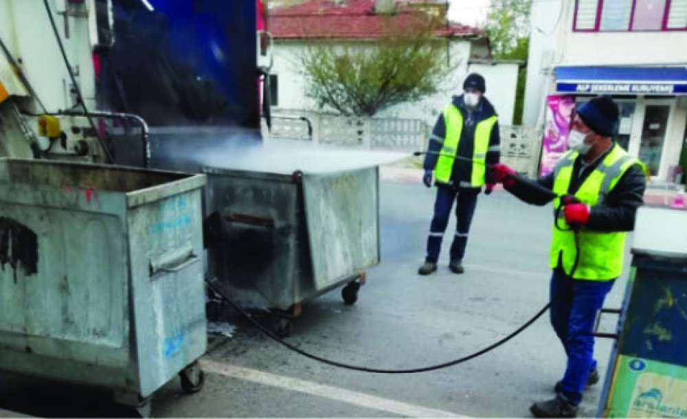 Ergene'de Çöp Konteynerleri Ve Duraklara Dezenfekte