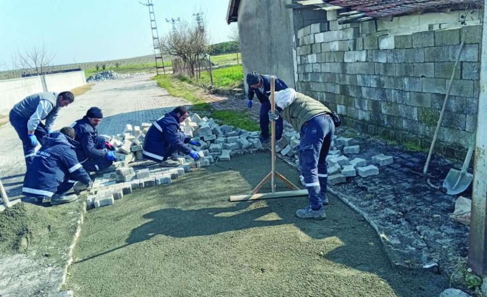 Bozulan Yollar Yenileniyor 