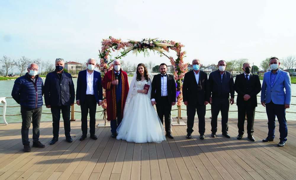 Gölette İlk Nikah Kıyıldı