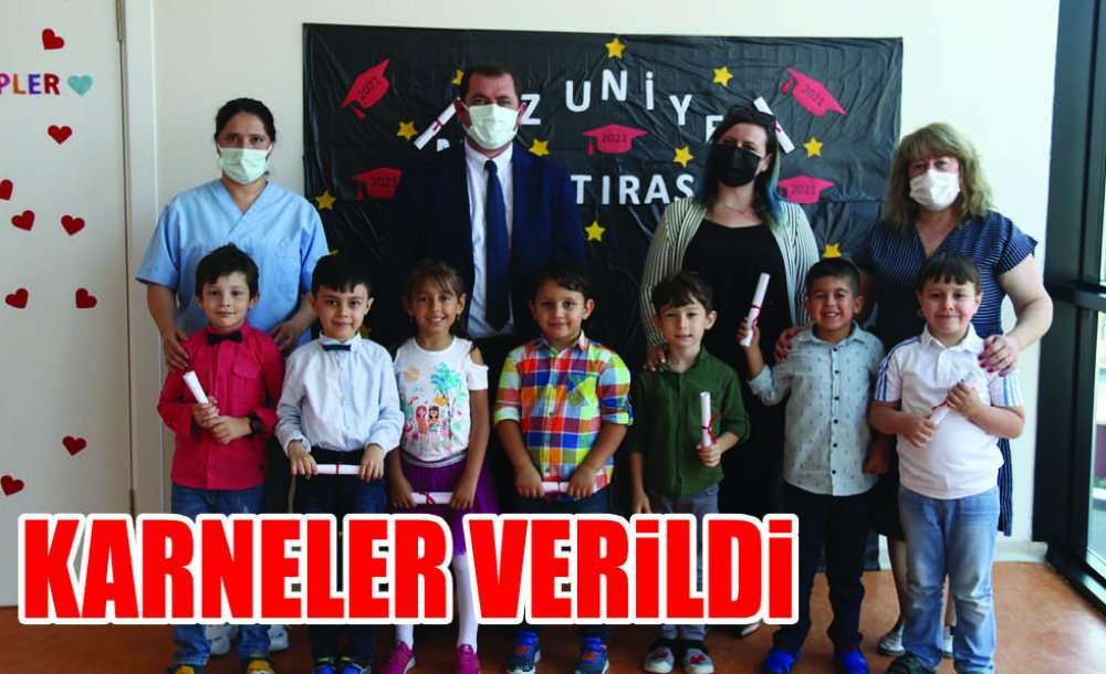 Öğrencilere Karneler Verildi