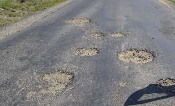 Pınarça Yolu Köstebek Yuvasına Döndü