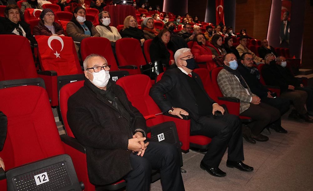 Ergene'de Çanakkale Destanı Müzikal Anlatımı Sahnelendi