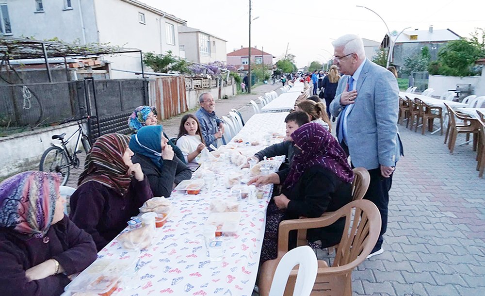 Sevgi Sofrası Vakıflar Mahallesi'nde Kuruldu