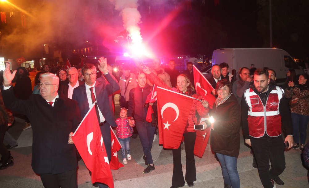 Ergene'de Bayram Coşkusu Fener Alayı İle Taçlandırıldı