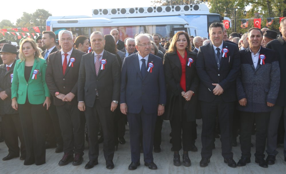 İğneler Mahallesinde Yol Çalışmalarını İnceledi