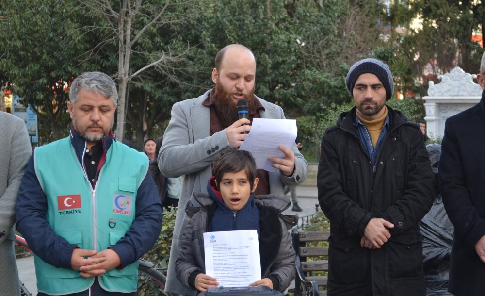  “Batı İnsanlığın Huzurunu Hedef Alıyor”