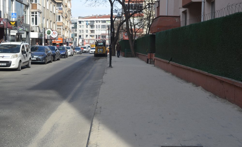 Şinasi Kurşun Caddesi'ndeki Kaldırımlar Yapıldı 