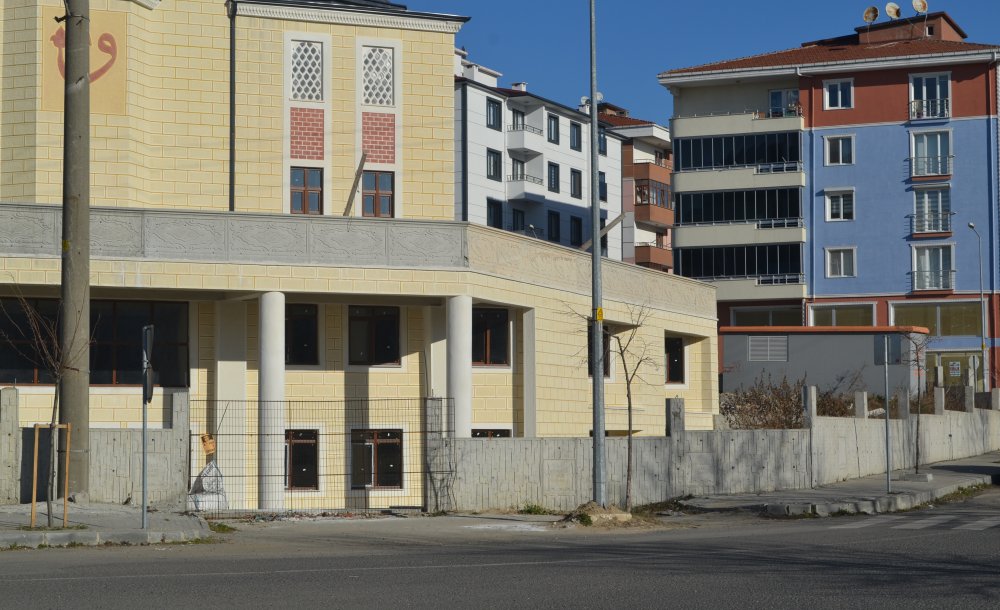 Ertuğrul Gazi Camii Kendini Gösterdi