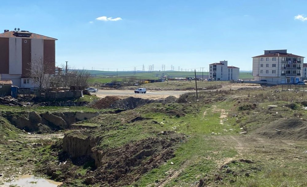 Dere Önce Dolduruldu Sonra Yol Açıldı 