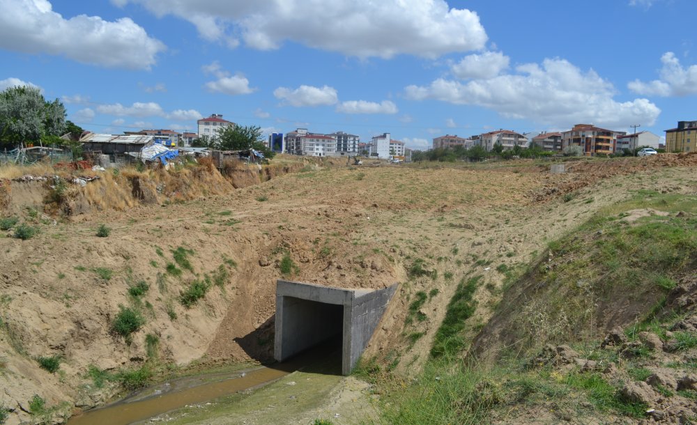 Dere Önce Dolduruldu Sonra Yol Açıldı 