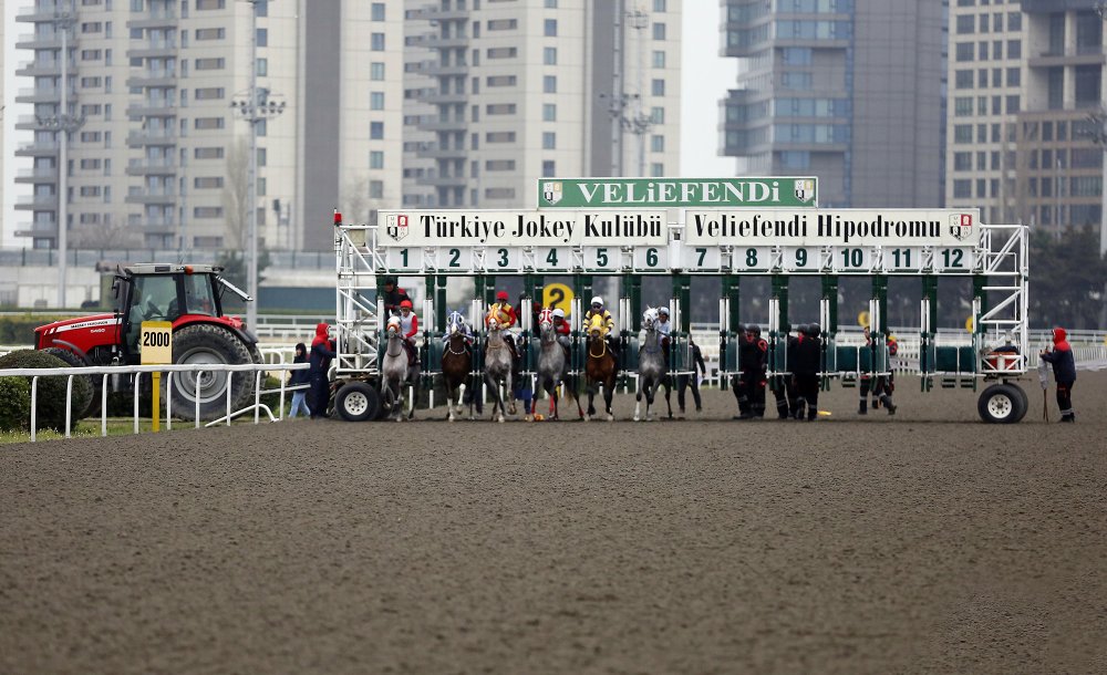 Veliefendi Hipodromu'nda “Çorlu Belediye Başkanlığı Koşusu” Düzenlendi