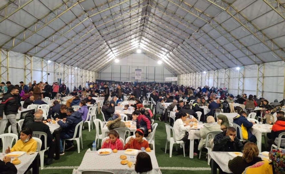 Tekirdağ Cansuyu, Deprem Bölgesinde İftar Düzenledi 