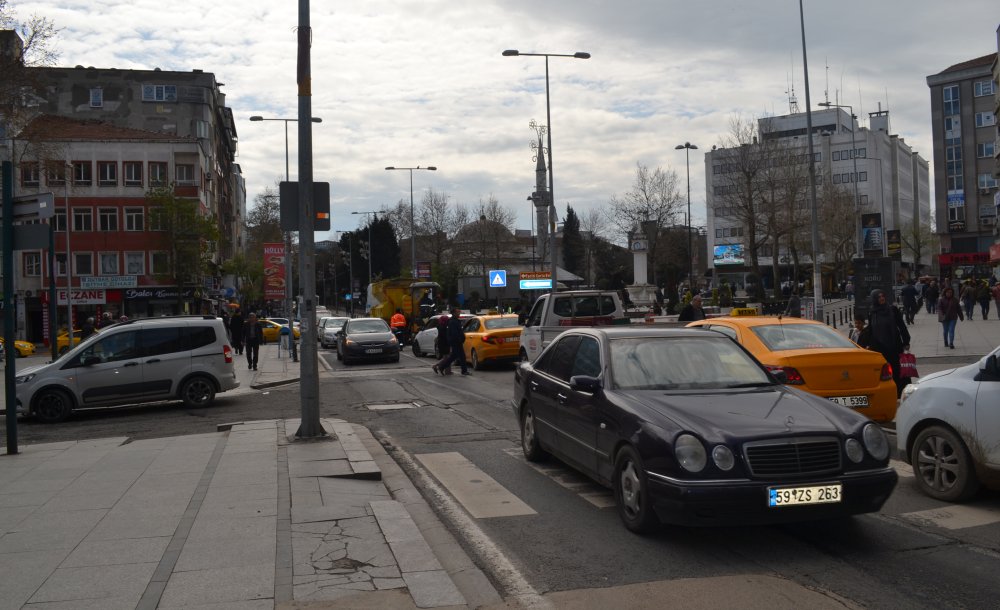 Yama Çalışması Trafiğe Felç Etti