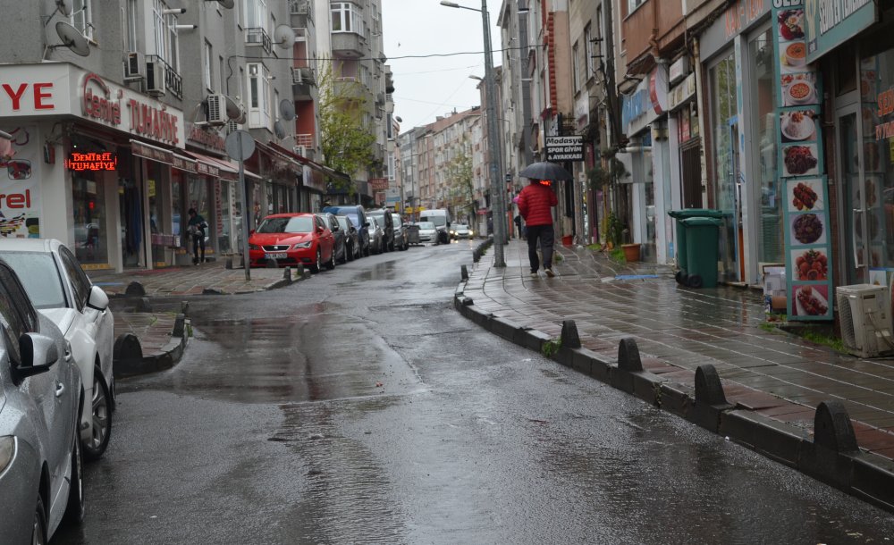 2 Gündür Devam Eden Yağışlar Zor Anlar Yaşattı  