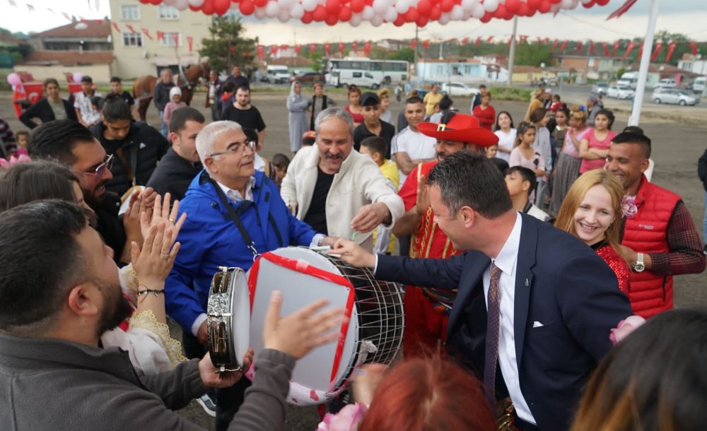 Hıdırellez Şenlikleri Renkli Görüntülere Sahne Oldu 