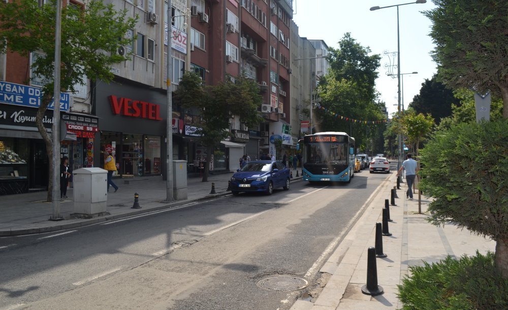 Omurtak Caddesi'nde Dubalar Yenilendi 