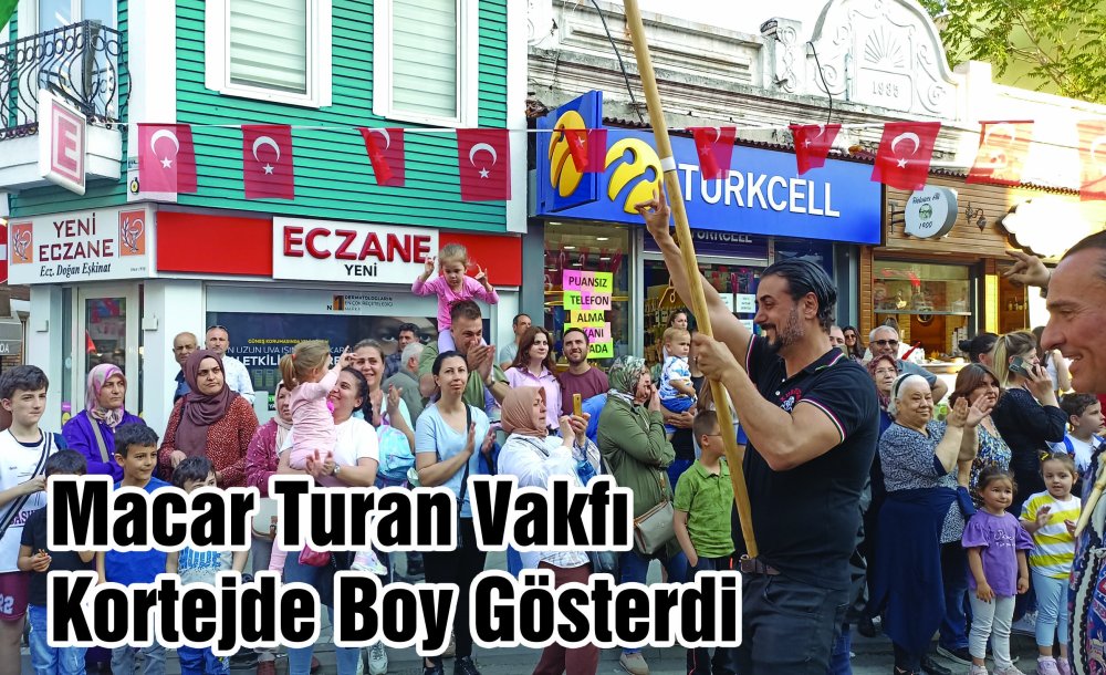 Macar Turan Vakfı Kortejde Boy Gösterdi