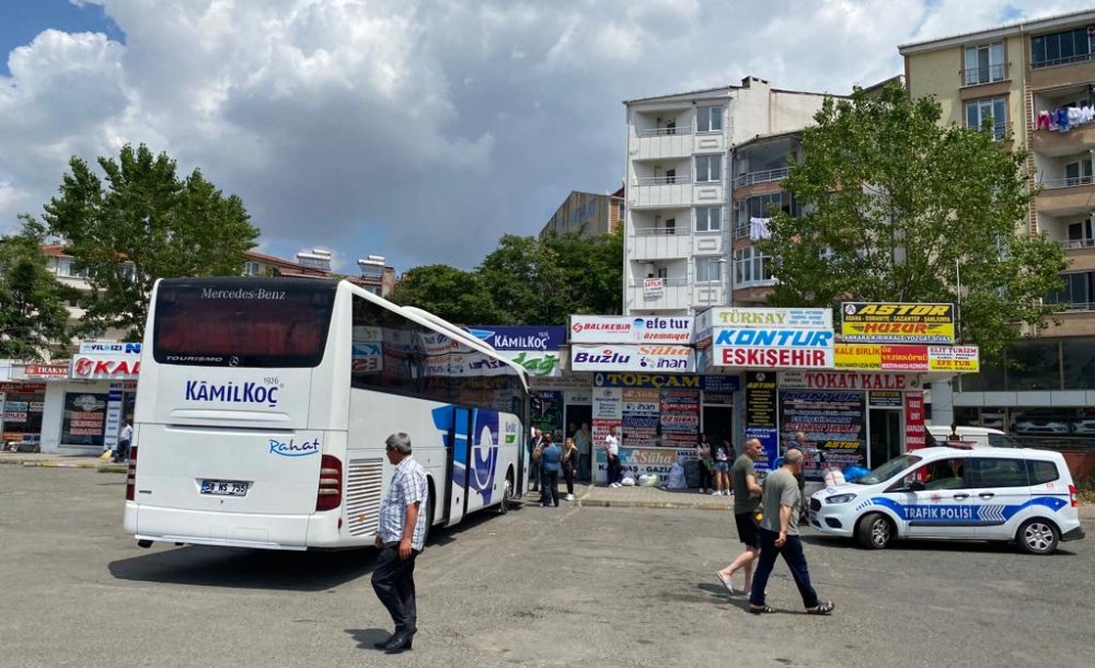 Bayram Tatili Otogarlarda Yoğunluk Oluşturdu 