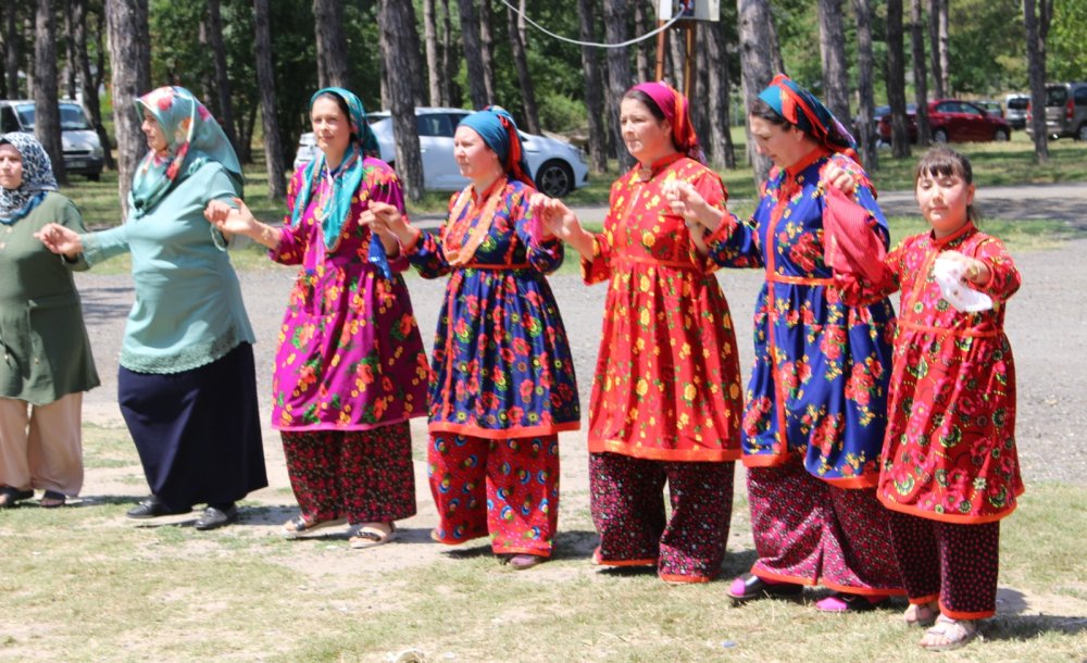 Makedonya Göçmenleri Piknikte Buluştu