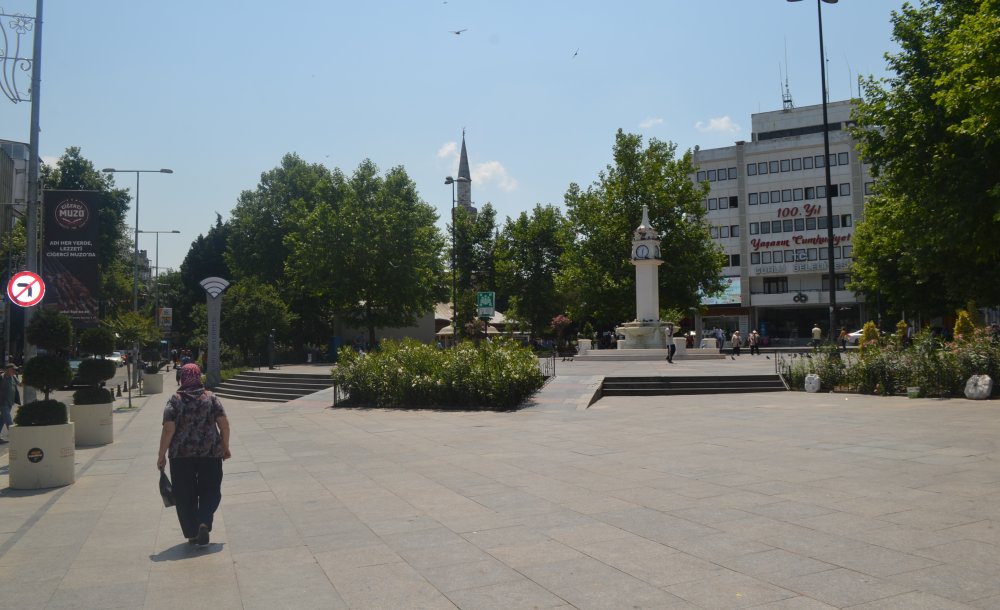 Bunaltıcı Sıcaklar Vatandaşlara Zor Anlar Yaşatıyor 