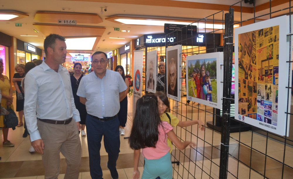 Cem Vakfı Fotoğraf Sergisi Açtı