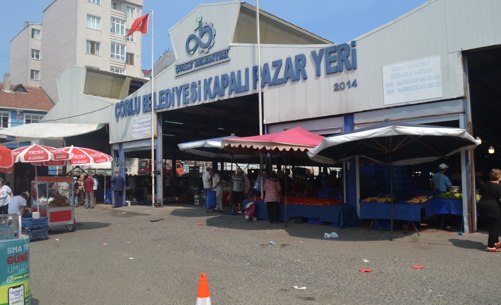 Vatandaşlar Kışlık Hazırlıklarını Pazardan Karşılıyor