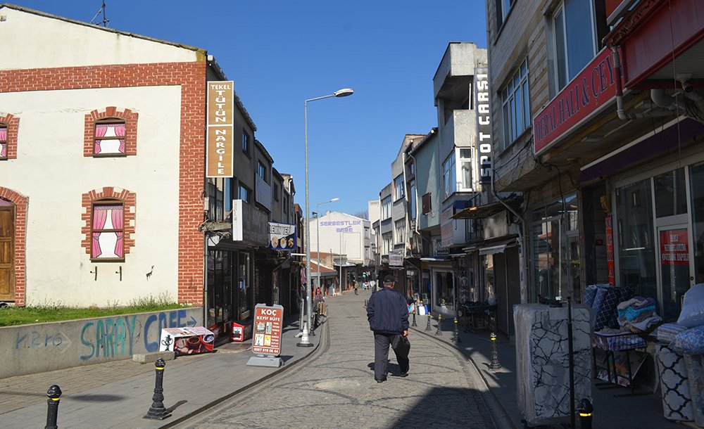 Saray Caddesi Yine Kaldı!