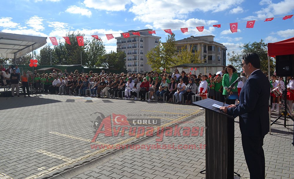 Çorlu Kaymakamı Murat Eren'den Öğrencilere Nasihat;  “Ülkeni̇ze Ve Kendi̇ni̇ze Güveni̇n”