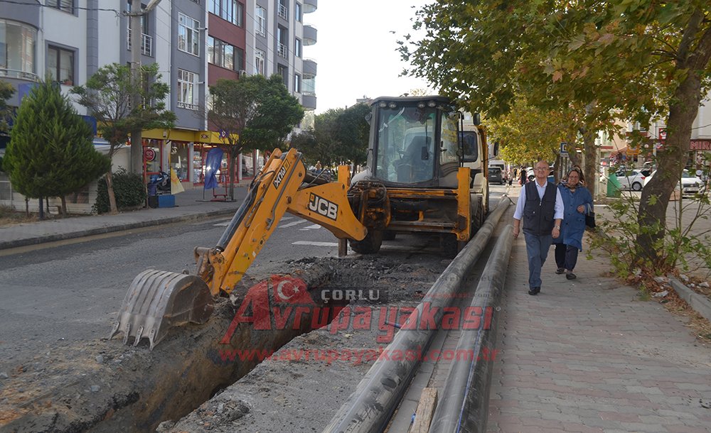 Teski̇ İçme Suyu Hatlarını Yeniliyor 