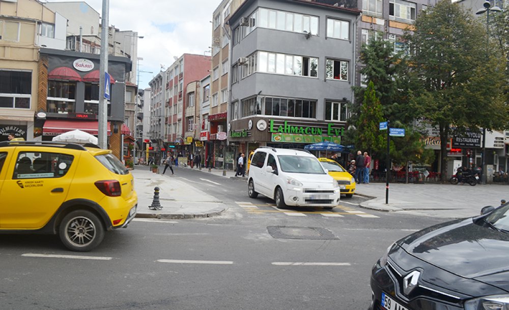 Akıncılar Caddesi'nde Ters Yön İhlali Devam Ediyor 