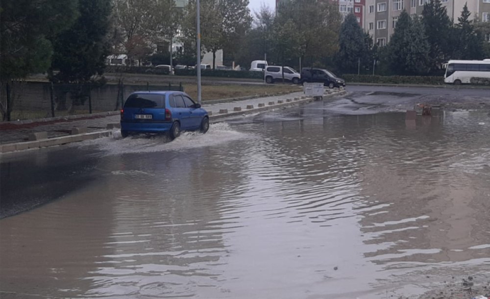 Yol Acil Çözüm Bekliyor!