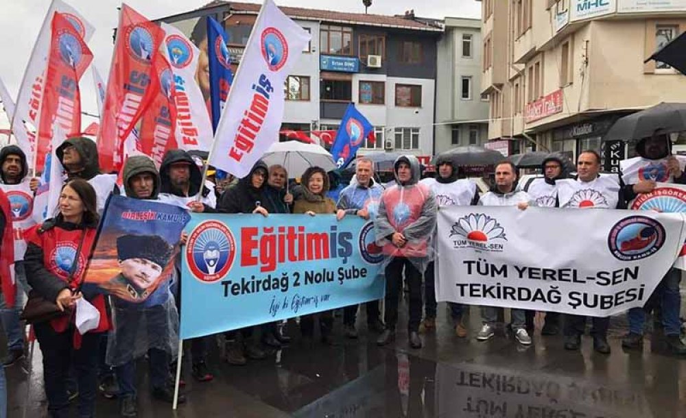 Öğretmenler Haklarını Aramak İçin Meydanlara Çıktı 